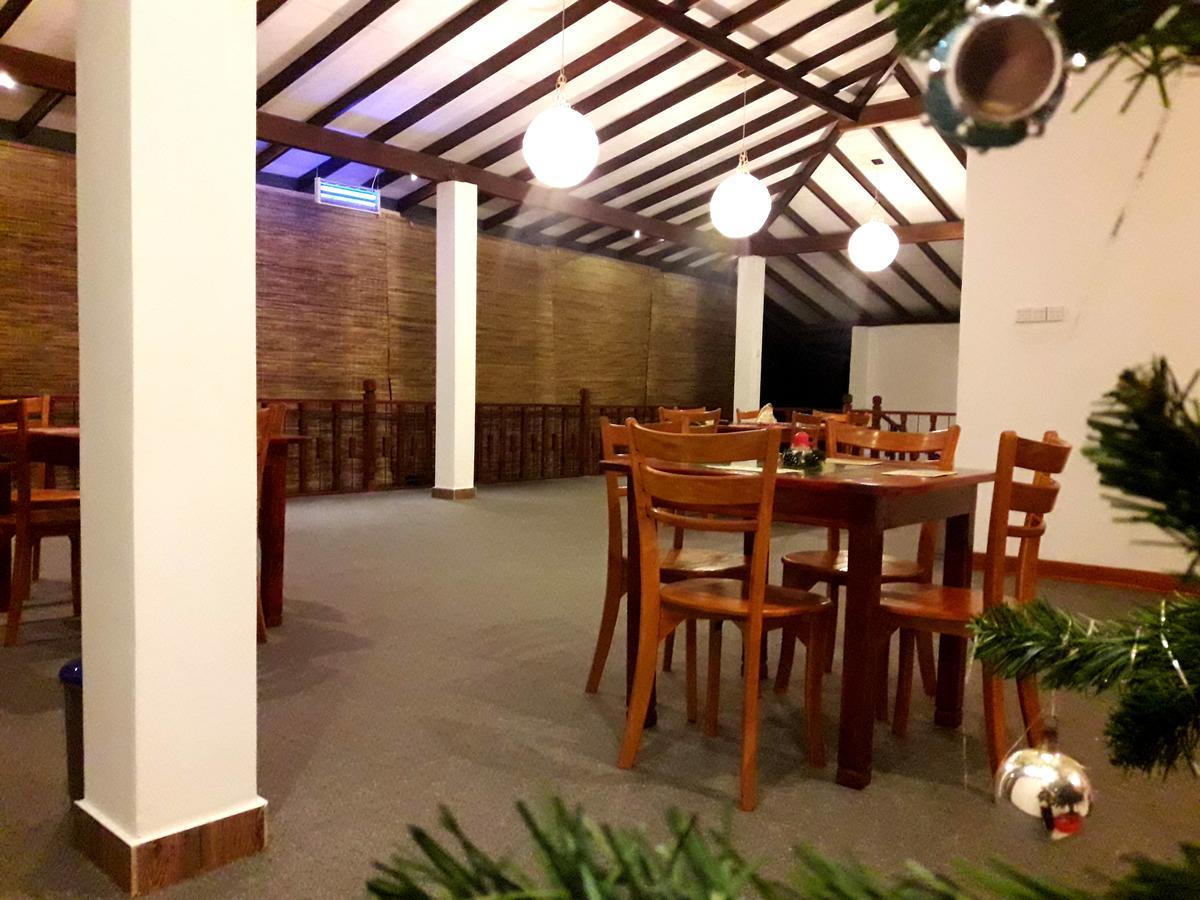 Nico Lagoon Hotel Negombo Buitenkant foto